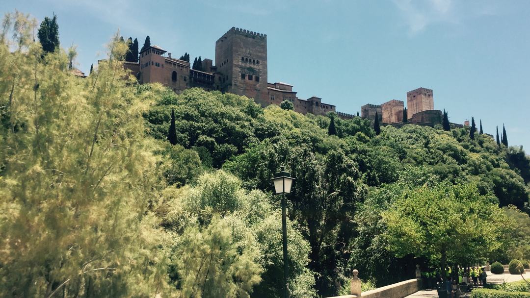 How to do a day trip to Granada-Travel Tales